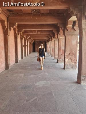 [P18] Fatehpur Sikri » foto by robert
 - 
<span class="allrVoted glyphicon glyphicon-heart hidden" id="av1464579"></span>
<a class="m-l-10 hidden" id="sv1464579" onclick="voting_Foto_DelVot(,1464579,26028)" role="button">șterge vot <span class="glyphicon glyphicon-remove"></span></a>
<a id="v91464579" class=" c-red"  onclick="voting_Foto_SetVot(1464579)" role="button"><span class="glyphicon glyphicon-heart-empty"></span> <b>LIKE</b> = Votează poza</a> <img class="hidden"  id="f1464579W9" src="/imagini/loader.gif" border="0" /><span class="AjErrMes hidden" id="e1464579ErM"></span>