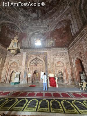 [P37] Fatehpur Sikri » foto by robert
 - 
<span class="allrVoted glyphicon glyphicon-heart hidden" id="av1464598"></span>
<a class="m-l-10 hidden" id="sv1464598" onclick="voting_Foto_DelVot(,1464598,26028)" role="button">șterge vot <span class="glyphicon glyphicon-remove"></span></a>
<a id="v91464598" class=" c-red"  onclick="voting_Foto_SetVot(1464598)" role="button"><span class="glyphicon glyphicon-heart-empty"></span> <b>LIKE</b> = Votează poza</a> <img class="hidden"  id="f1464598W9" src="/imagini/loader.gif" border="0" /><span class="AjErrMes hidden" id="e1464598ErM"></span>