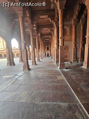 [P40] Fatehpur Sikri » foto by robert
 - 
<span class="allrVoted glyphicon glyphicon-heart hidden" id="av1464601"></span>
<a class="m-l-10 hidden" id="sv1464601" onclick="voting_Foto_DelVot(,1464601,26028)" role="button">șterge vot <span class="glyphicon glyphicon-remove"></span></a>
<a id="v91464601" class=" c-red"  onclick="voting_Foto_SetVot(1464601)" role="button"><span class="glyphicon glyphicon-heart-empty"></span> <b>LIKE</b> = Votează poza</a> <img class="hidden"  id="f1464601W9" src="/imagini/loader.gif" border="0" /><span class="AjErrMes hidden" id="e1464601ErM"></span>