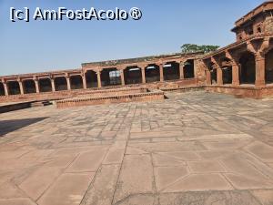 [P07] Fatehpur Sikri » foto by robert
 - 
<span class="allrVoted glyphicon glyphicon-heart hidden" id="av1464568"></span>
<a class="m-l-10 hidden" id="sv1464568" onclick="voting_Foto_DelVot(,1464568,26028)" role="button">șterge vot <span class="glyphicon glyphicon-remove"></span></a>
<a id="v91464568" class=" c-red"  onclick="voting_Foto_SetVot(1464568)" role="button"><span class="glyphicon glyphicon-heart-empty"></span> <b>LIKE</b> = Votează poza</a> <img class="hidden"  id="f1464568W9" src="/imagini/loader.gif" border="0" /><span class="AjErrMes hidden" id="e1464568ErM"></span>