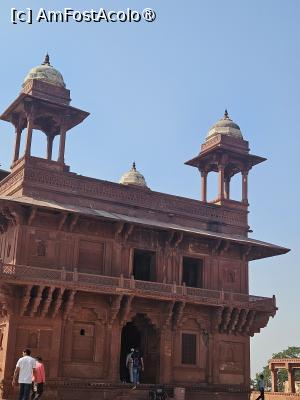 [P08] Fatehpur Sikri » foto by robert
 - 
<span class="allrVoted glyphicon glyphicon-heart hidden" id="av1464569"></span>
<a class="m-l-10 hidden" id="sv1464569" onclick="voting_Foto_DelVot(,1464569,26028)" role="button">șterge vot <span class="glyphicon glyphicon-remove"></span></a>
<a id="v91464569" class=" c-red"  onclick="voting_Foto_SetVot(1464569)" role="button"><span class="glyphicon glyphicon-heart-empty"></span> <b>LIKE</b> = Votează poza</a> <img class="hidden"  id="f1464569W9" src="/imagini/loader.gif" border="0" /><span class="AjErrMes hidden" id="e1464569ErM"></span>