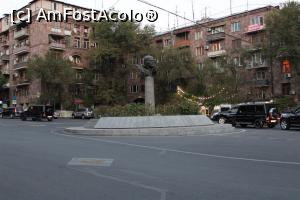 [P81] Yerevan, Piața Sakharov, mare intersecție între strada Nalbandyan și strada Vardanants destul de aproape de Piața Republicii...  » foto by mprofeanu
 - 
<span class="allrVoted glyphicon glyphicon-heart hidden" id="av1140066"></span>
<a class="m-l-10 hidden" id="sv1140066" onclick="voting_Foto_DelVot(,1140066,26066)" role="button">șterge vot <span class="glyphicon glyphicon-remove"></span></a>
<a id="v91140066" class=" c-red"  onclick="voting_Foto_SetVot(1140066)" role="button"><span class="glyphicon glyphicon-heart-empty"></span> <b>LIKE</b> = Votează poza</a> <img class="hidden"  id="f1140066W9" src="/imagini/loader.gif" border="0" /><span class="AjErrMes hidden" id="e1140066ErM"></span>