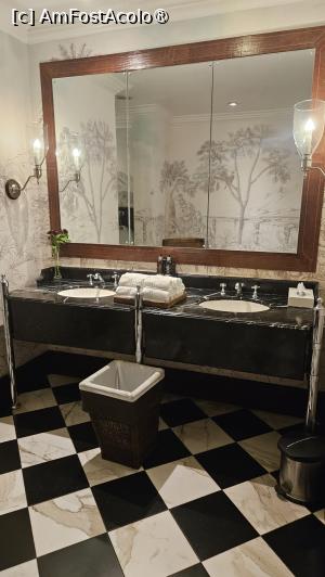 [P38] luxul se vede și la baie » foto by robert
 - 
<span class="allrVoted glyphicon glyphicon-heart hidden" id="av1513892"></span>
<a class="m-l-10 hidden" id="sv1513892" onclick="voting_Foto_DelVot(,1513892,26101)" role="button">șterge vot <span class="glyphicon glyphicon-remove"></span></a>
<a id="v91513892" class=" c-red"  onclick="voting_Foto_SetVot(1513892)" role="button"><span class="glyphicon glyphicon-heart-empty"></span> <b>LIKE</b> = Votează poza</a> <img class="hidden"  id="f1513892W9" src="/imagini/loader.gif" border="0" /><span class="AjErrMes hidden" id="e1513892ErM"></span>