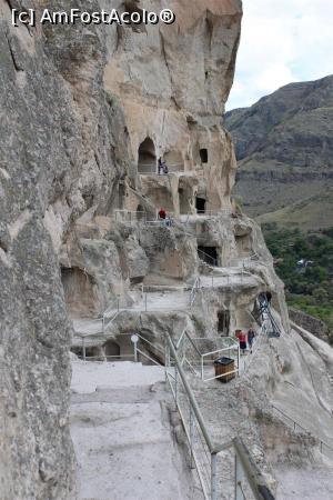 [P49] Vardzia, spre Sala de Banchet, accesul este oprit, nu se vizitează, sunt locuințele călugărilor de la mănăstire » foto by mprofeanu
 - 
<span class="allrVoted glyphicon glyphicon-heart hidden" id="av1142491"></span>
<a class="m-l-10 hidden" id="sv1142491" onclick="voting_Foto_DelVot(,1142491,26115)" role="button">șterge vot <span class="glyphicon glyphicon-remove"></span></a>
<a id="v91142491" class=" c-red"  onclick="voting_Foto_SetVot(1142491)" role="button"><span class="glyphicon glyphicon-heart-empty"></span> <b>LIKE</b> = Votează poza</a> <img class="hidden"  id="f1142491W9" src="/imagini/loader.gif" border="0" /><span class="AjErrMes hidden" id="e1142491ErM"></span>