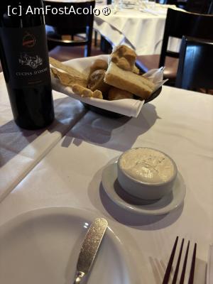 [P11] Cucina D’Onore,pâine și acea brânză fină bună de tot » foto by AZE
 - 
<span class="allrVoted glyphicon glyphicon-heart hidden" id="av1532138"></span>
<a class="m-l-10 hidden" id="sv1532138" onclick="voting_Foto_DelVot(,1532138,26304)" role="button">șterge vot <span class="glyphicon glyphicon-remove"></span></a>
<a id="v91532138" class=" c-red"  onclick="voting_Foto_SetVot(1532138)" role="button"><span class="glyphicon glyphicon-heart-empty"></span> <b>LIKE</b> = Votează poza</a> <img class="hidden"  id="f1532138W9" src="/imagini/loader.gif" border="0" /><span class="AjErrMes hidden" id="e1532138ErM"></span>