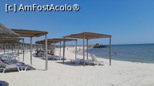 [P22] plaja cu umbrele din rogojini » foto by Yolanda
 - 
<span class="allrVoted glyphicon glyphicon-heart hidden" id="av1500537"></span>
<a class="m-l-10 hidden" id="sv1500537" onclick="voting_Foto_DelVot(,1500537,26463)" role="button">șterge vot <span class="glyphicon glyphicon-remove"></span></a>
<a id="v91500537" class=" c-red"  onclick="voting_Foto_SetVot(1500537)" role="button"><span class="glyphicon glyphicon-heart-empty"></span> <b>LIKE</b> = Votează poza</a> <img class="hidden"  id="f1500537W9" src="/imagini/loader.gif" border="0" /><span class="AjErrMes hidden" id="e1500537ErM"></span>