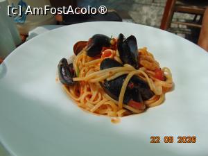[P41] Jurilovca, restaurant Bold, linguinii » foto by Yolanda
 - 
<span class="allrVoted glyphicon glyphicon-heart hidden" id="av1541005"></span>
<a class="m-l-10 hidden" id="sv1541005" onclick="voting_Foto_DelVot(,1541005,26463)" role="button">șterge vot <span class="glyphicon glyphicon-remove"></span></a>
<a id="v91541005" class=" c-red"  onclick="voting_Foto_SetVot(1541005)" role="button"><span class="glyphicon glyphicon-heart-empty"></span> <b>LIKE</b> = Votează poza</a> <img class="hidden"  id="f1541005W9" src="/imagini/loader.gif" border="0" /><span class="AjErrMes hidden" id="e1541005ErM"></span>