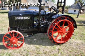 [P03] Tractordin 1920 (funcţional) în curtea muzeului etnografic Haszmann Pál din localitatea Cernat, jud. Covasna.  » foto by traian.leuca †
 - 
<span class="allrVoted glyphicon glyphicon-heart hidden" id="av923217"></span>
<a class="m-l-10 hidden" id="sv923217" onclick="voting_Foto_DelVot(,923217,26497)" role="button">șterge vot <span class="glyphicon glyphicon-remove"></span></a>
<a id="v9923217" class=" c-red"  onclick="voting_Foto_SetVot(923217)" role="button"><span class="glyphicon glyphicon-heart-empty"></span> <b>LIKE</b> = Votează poza</a> <img class="hidden"  id="f923217W9" src="/imagini/loader.gif" border="0" /><span class="AjErrMes hidden" id="e923217ErM"></span>