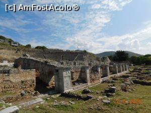 P05 [JUN-2020] Teatrul antic din Filippi văzut de la baza sa