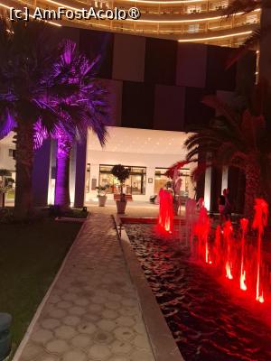 [P02] Mariott fata seara » foto by Turist2023
 - 
<span class="allrVoted glyphicon glyphicon-heart hidden" id="av1501363"></span>
<a class="m-l-10 hidden" id="sv1501363" onclick="voting_Foto_DelVot(,1501363,26740)" role="button">șterge vot <span class="glyphicon glyphicon-remove"></span></a>
<a id="v91501363" class=" c-red"  onclick="voting_Foto_SetVot(1501363)" role="button"><span class="glyphicon glyphicon-heart-empty"></span> <b>LIKE</b> = Votează poza</a> <img class="hidden"  id="f1501363W9" src="/imagini/loader.gif" border="0" /><span class="AjErrMes hidden" id="e1501363ErM"></span>