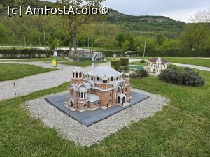 [P13] MiniBulgaria Parc » foto by Mirinda
 - 
<span class="allrVoted glyphicon glyphicon-heart hidden" id="av1527229"></span>
<a class="m-l-10 hidden" id="sv1527229" onclick="voting_Foto_DelVot(,1527229,26860)" role="button">șterge vot <span class="glyphicon glyphicon-remove"></span></a>
<a id="v91527229" class=" c-red"  onclick="voting_Foto_SetVot(1527229)" role="button"><span class="glyphicon glyphicon-heart-empty"></span> <b>LIKE</b> = Votează poza</a> <img class="hidden"  id="f1527229W9" src="/imagini/loader.gif" border="0" /><span class="AjErrMes hidden" id="e1527229ErM"></span>