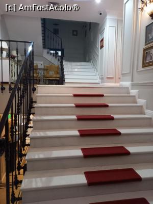 [P10] Hotel Versay -  interior » foto by zlatna
 - 
<span class="allrVoted glyphicon glyphicon-heart hidden" id="av1503318"></span>
<a class="m-l-10 hidden" id="sv1503318" onclick="voting_Foto_DelVot(,1503318,27041)" role="button">șterge vot <span class="glyphicon glyphicon-remove"></span></a>
<a id="v91503318" class=" c-red"  onclick="voting_Foto_SetVot(1503318)" role="button"><span class="glyphicon glyphicon-heart-empty"></span> <b>LIKE</b> = Votează poza</a> <img class="hidden"  id="f1503318W9" src="/imagini/loader.gif" border="0" /><span class="AjErrMes hidden" id="e1503318ErM"></span>
