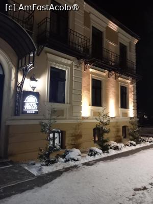 [P02] Hotel Versay » foto by zlatna
 - 
<span class="allrVoted glyphicon glyphicon-heart hidden" id="av1503310"></span>
<a class="m-l-10 hidden" id="sv1503310" onclick="voting_Foto_DelVot(,1503310,27041)" role="button">șterge vot <span class="glyphicon glyphicon-remove"></span></a>
<a id="v91503310" class=" c-red"  onclick="voting_Foto_SetVot(1503310)" role="button"><span class="glyphicon glyphicon-heart-empty"></span> <b>LIKE</b> = Votează poza</a> <img class="hidden"  id="f1503310W9" src="/imagini/loader.gif" border="0" /><span class="AjErrMes hidden" id="e1503310ErM"></span>