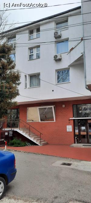 [P02] Bacău, Pensiunea Studio văzută dinspe Strada Oituz, Intrarea la Pensiune » foto by mprofeanu
 - 
<span class="allrVoted glyphicon glyphicon-heart hidden" id="av1505256"></span>
<a class="m-l-10 hidden" id="sv1505256" onclick="voting_Foto_DelVot(,1505256,27059)" role="button">șterge vot <span class="glyphicon glyphicon-remove"></span></a>
<a id="v91505256" class=" c-red"  onclick="voting_Foto_SetVot(1505256)" role="button"><span class="glyphicon glyphicon-heart-empty"></span> <b>LIKE</b> = Votează poza</a> <img class="hidden"  id="f1505256W9" src="/imagini/loader.gif" border="0" /><span class="AjErrMes hidden" id="e1505256ErM"></span>