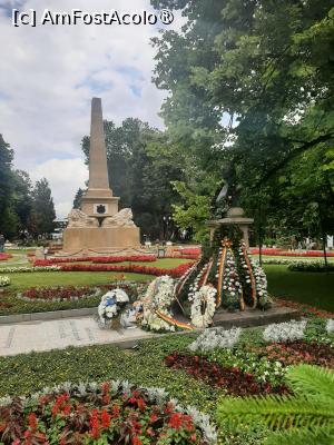 [P20] Istorie si contemporaneitate » foto by Zoazore
 - 
<span class="allrVoted glyphicon glyphicon-heart hidden" id="av1526210"></span>
<a class="m-l-10 hidden" id="sv1526210" onclick="voting_Foto_DelVot(,1526210,27139)" role="button">șterge vot <span class="glyphicon glyphicon-remove"></span></a>
<a id="v91526210" class=" c-red"  onclick="voting_Foto_SetVot(1526210)" role="button"><span class="glyphicon glyphicon-heart-empty"></span> <b>LIKE</b> = Votează poza</a> <img class="hidden"  id="f1526210W9" src="/imagini/loader.gif" border="0" /><span class="AjErrMes hidden" id="e1526210ErM"></span>