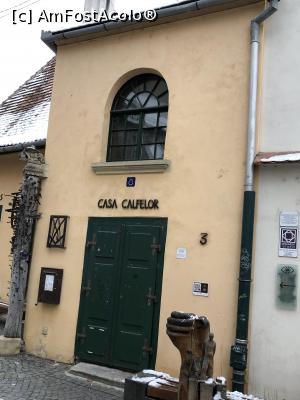 [P08] Casa Calfelor » foto by Dan&Ema
 - 
<span class="allrVoted glyphicon glyphicon-heart hidden" id="av1042424"></span>
<a class="m-l-10 hidden" id="sv1042424" onclick="voting_Foto_DelVot(,1042424,27170)" role="button">șterge vot <span class="glyphicon glyphicon-remove"></span></a>
<a id="v91042424" class=" c-red"  onclick="voting_Foto_SetVot(1042424)" role="button"><span class="glyphicon glyphicon-heart-empty"></span> <b>LIKE</b> = Votează poza</a> <img class="hidden"  id="f1042424W9" src="/imagini/loader.gif" border="0" /><span class="AjErrMes hidden" id="e1042424ErM"></span>