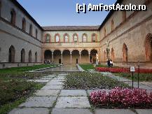 [P32] Milano, Castello Sforzesco: Cortile Ducale » foto by mariana.olaru
 - 
<span class="allrVoted glyphicon glyphicon-heart hidden" id="av335640"></span>
<a class="m-l-10 hidden" id="sv335640" onclick="voting_Foto_DelVot(,335640,27191)" role="button">șterge vot <span class="glyphicon glyphicon-remove"></span></a>
<a id="v9335640" class=" c-red"  onclick="voting_Foto_SetVot(335640)" role="button"><span class="glyphicon glyphicon-heart-empty"></span> <b>LIKE</b> = Votează poza</a> <img class="hidden"  id="f335640W9" src="/imagini/loader.gif" border="0" /><span class="AjErrMes hidden" id="e335640ErM"></span>