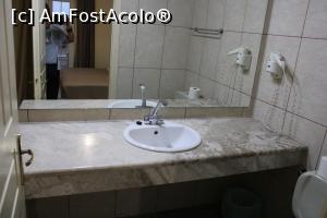 P23 [OCT-2021] Agios Nikolaos, Hotel Creta, Camera 104, Baia cu o oglindă mare, Am Fost Acolo