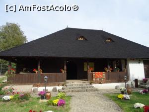 [P05] Muzeul Crama 1777 - Valea Călugărească - monument de arhitectură țărănească din epoca fanariotă (refăcut).  » foto by tata123 🔱
 - 
<span class="allrVoted glyphicon glyphicon-heart hidden" id="av917358"></span>
<a class="m-l-10 hidden" id="sv917358" onclick="voting_Foto_DelVot(,917358,27219)" role="button">șterge vot <span class="glyphicon glyphicon-remove"></span></a>
<a id="v9917358" class=" c-red"  onclick="voting_Foto_SetVot(917358)" role="button"><span class="glyphicon glyphicon-heart-empty"></span> <b>LIKE</b> = Votează poza</a> <img class="hidden"  id="f917358W9" src="/imagini/loader.gif" border="0" /><span class="AjErrMes hidden" id="e917358ErM"></span>