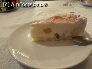 [P20] Restaurantul pensiunii Subcetate - felia mea de tort » foto by nicole33
 - 
<span class="allrVoted glyphicon glyphicon-heart hidden" id="av1528503"></span>
<a class="m-l-10 hidden" id="sv1528503" onclick="voting_Foto_DelVot(,1528503,27266)" role="button">șterge vot <span class="glyphicon glyphicon-remove"></span></a>
<a id="v91528503" class=" c-red"  onclick="voting_Foto_SetVot(1528503)" role="button"><span class="glyphicon glyphicon-heart-empty"></span> <b>LIKE</b> = Votează poza</a> <img class="hidden"  id="f1528503W9" src="/imagini/loader.gif" border="0" /><span class="AjErrMes hidden" id="e1528503ErM"></span>