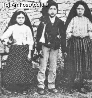 [P01] Copiii de la Fatima care au avut viziuni cu Fecioara Maria » foto by Michi <span class="label label-default labelC_thin small">NEVOTABILĂ</span>