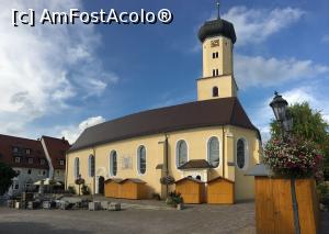 [P09] Marienplatz Neresheim » foto by AZE
 - 
<span class="allrVoted glyphicon glyphicon-heart hidden" id="av1277915"></span>
<a class="m-l-10 hidden" id="sv1277915" onclick="voting_Foto_DelVot(,1277915,27301)" role="button">șterge vot <span class="glyphicon glyphicon-remove"></span></a>
<a id="v91277915" class=" c-red"  onclick="voting_Foto_SetVot(1277915)" role="button"><span class="glyphicon glyphicon-heart-empty"></span> <b>LIKE</b> = Votează poza</a> <img class="hidden"  id="f1277915W9" src="/imagini/loader.gif" border="0" /><span class="AjErrMes hidden" id="e1277915ErM"></span>