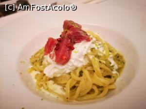 P10 [DEC-2021] Spaghetti cu sos de pesto, brânză moale (gen mozarella) și carpacio de ton