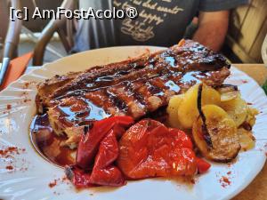 [P31] Restaurante La Cabanita Park » foto by crismis
 - 
<span class="allrVoted glyphicon glyphicon-heart hidden" id="av1490745"></span>
<a class="m-l-10 hidden" id="sv1490745" onclick="voting_Foto_DelVot(,1490745,27460)" role="button">șterge vot <span class="glyphicon glyphicon-remove"></span></a>
<a id="v91490745" class=" c-red"  onclick="voting_Foto_SetVot(1490745)" role="button"><span class="glyphicon glyphicon-heart-empty"></span> <b>LIKE</b> = Votează poza</a> <img class="hidden"  id="f1490745W9" src="/imagini/loader.gif" border="0" /><span class="AjErrMes hidden" id="e1490745ErM"></span>