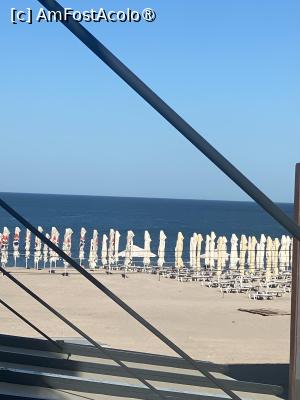 [P19] Mirage Beach, Eforie Nord. Marea, privită pe la colțul balconului. » foto by Floria
 - 
<span class="allrVoted glyphicon glyphicon-heart hidden" id="av1537043"></span>
<a class="m-l-10 hidden" id="sv1537043" onclick="voting_Foto_DelVot(,1537043,27468)" role="button">șterge vot <span class="glyphicon glyphicon-remove"></span></a>
<a id="v91537043" class=" c-red"  onclick="voting_Foto_SetVot(1537043)" role="button"><span class="glyphicon glyphicon-heart-empty"></span> <b>LIKE</b> = Votează poza</a> <img class="hidden"  id="f1537043W9" src="/imagini/loader.gif" border="0" /><span class="AjErrMes hidden" id="e1537043ErM"></span>