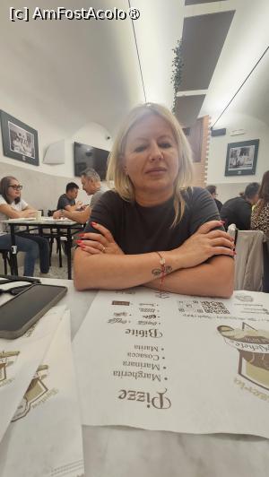 [P02] L’Antica Pizzeria da Michele » foto by robert
 - 
<span class="allrVoted glyphicon glyphicon-heart hidden" id="av1532369"></span>
<a class="m-l-10 hidden" id="sv1532369" onclick="voting_Foto_DelVot(,1532369,27607)" role="button">șterge vot <span class="glyphicon glyphicon-remove"></span></a>
<a id="v91532369" class=" c-red"  onclick="voting_Foto_SetVot(1532369)" role="button"><span class="glyphicon glyphicon-heart-empty"></span> <b>LIKE</b> = Votează poza</a> <img class="hidden"  id="f1532369W9" src="/imagini/loader.gif" border="0" /><span class="AjErrMes hidden" id="e1532369ErM"></span>
