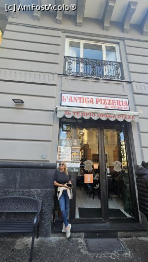 [P07] L’Antica Pizzeria da Michele » foto by robert
 - 
<span class="allrVoted glyphicon glyphicon-heart hidden" id="av1532374"></span>
<a class="m-l-10 hidden" id="sv1532374" onclick="voting_Foto_DelVot(,1532374,27607)" role="button">șterge vot <span class="glyphicon glyphicon-remove"></span></a>
<a id="v91532374" class=" c-red"  onclick="voting_Foto_SetVot(1532374)" role="button"><span class="glyphicon glyphicon-heart-empty"></span> <b>LIKE</b> = Votează poza</a> <img class="hidden"  id="f1532374W9" src="/imagini/loader.gif" border="0" /><span class="AjErrMes hidden" id="e1532374ErM"></span>