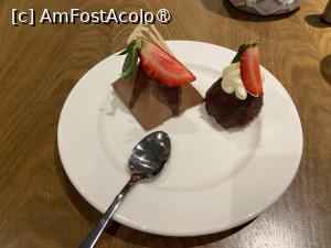 [P68] Voya Beach Resort - la masă » foto by nicole33
 - 
<span class="allrVoted glyphicon glyphicon-heart hidden" id="av1520496"></span>
<a class="m-l-10 hidden" id="sv1520496" onclick="voting_Foto_DelVot(,1520496,27649)" role="button">șterge vot <span class="glyphicon glyphicon-remove"></span></a>
<a id="v91520496" class=" c-red"  onclick="voting_Foto_SetVot(1520496)" role="button"><span class="glyphicon glyphicon-heart-empty"></span> <b>LIKE</b> = Votează poza</a> <img class="hidden"  id="f1520496W9" src="/imagini/loader.gif" border="0" /><span class="AjErrMes hidden" id="e1520496ErM"></span>