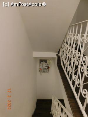P10 [FEB-2022] B&B La Maison del Borgo Antico, pe scări