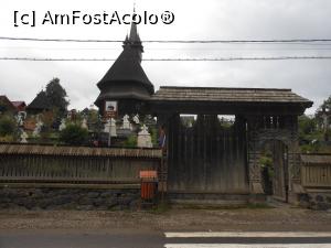 [P01] Biserica de lemn din Budești - monument UNESCO. Poarta. » foto by iulianic
 - 
<span class="allrVoted glyphicon glyphicon-heart hidden" id="av1331866"></span>
<a class="m-l-10 hidden" id="sv1331866" onclick="voting_Foto_DelVot(,1331866,27751)" role="button">șterge vot <span class="glyphicon glyphicon-remove"></span></a>
<a id="v91331866" class=" c-red"  onclick="voting_Foto_SetVot(1331866)" role="button"><span class="glyphicon glyphicon-heart-empty"></span> <b>LIKE</b> = Votează poza</a> <img class="hidden"  id="f1331866W9" src="/imagini/loader.gif" border="0" /><span class="AjErrMes hidden" id="e1331866ErM"></span>