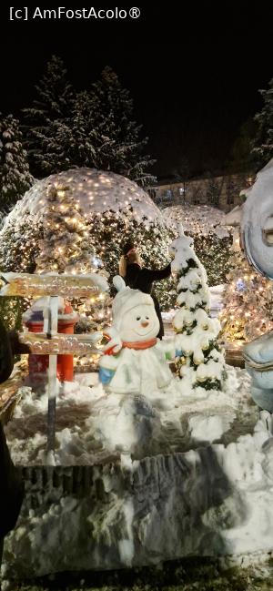 [P40] 40. În parc sunt multe decoruri cu personaje din povești. » foto by doinafil
 - 
<span class="allrVoted glyphicon glyphicon-heart hidden" id="av1513354"></span>
<a class="m-l-10 hidden" id="sv1513354" onclick="voting_Foto_DelVot(,1513354,27805)" role="button">șterge vot <span class="glyphicon glyphicon-remove"></span></a>
<a id="v91513354" class=" c-red"  onclick="voting_Foto_SetVot(1513354)" role="button"><span class="glyphicon glyphicon-heart-empty"></span> <b>LIKE</b> = Votează poza</a> <img class="hidden"  id="f1513354W9" src="/imagini/loader.gif" border="0" /><span class="AjErrMes hidden" id="e1513354ErM"></span>