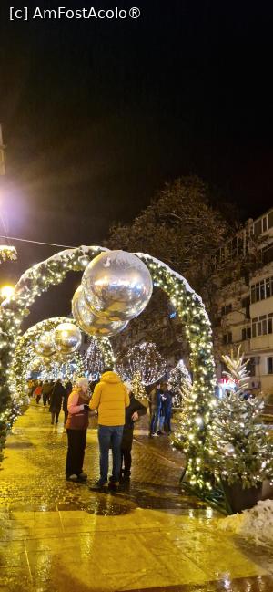 [P52] 52. Alte decoruri pe străzile din jur. » foto by doinafil
 - 
<span class="allrVoted glyphicon glyphicon-heart hidden" id="av1513366"></span>
<a class="m-l-10 hidden" id="sv1513366" onclick="voting_Foto_DelVot(,1513366,27805)" role="button">șterge vot <span class="glyphicon glyphicon-remove"></span></a>
<a id="v91513366" class=" c-red"  onclick="voting_Foto_SetVot(1513366)" role="button"><span class="glyphicon glyphicon-heart-empty"></span> <b>LIKE</b> = Votează poza</a> <img class="hidden"  id="f1513366W9" src="/imagini/loader.gif" border="0" /><span class="AjErrMes hidden" id="e1513366ErM"></span>