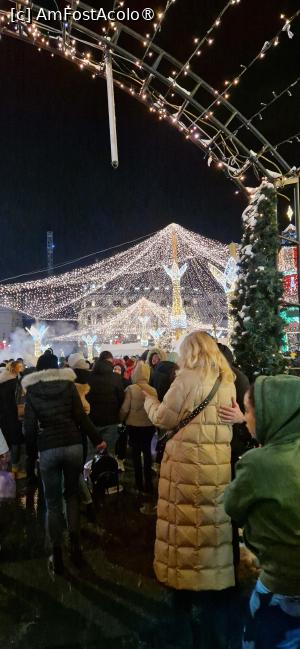 [P54] 54. Aici se vede că sunt două plase-umbrelă de beculețe. » foto by doinafil
 - 
<span class="allrVoted glyphicon glyphicon-heart hidden" id="av1513368"></span>
<a class="m-l-10 hidden" id="sv1513368" onclick="voting_Foto_DelVot(,1513368,27805)" role="button">șterge vot <span class="glyphicon glyphicon-remove"></span></a>
<a id="v91513368" class=" c-red"  onclick="voting_Foto_SetVot(1513368)" role="button"><span class="glyphicon glyphicon-heart-empty"></span> <b>LIKE</b> = Votează poza</a> <img class="hidden"  id="f1513368W9" src="/imagini/loader.gif" border="0" /><span class="AjErrMes hidden" id="e1513368ErM"></span>