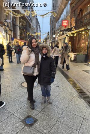 [P01] Strada Vaci- cea mai cunoscuta strada din Budapesta » foto by raluca banu
 - 
<span class="allrVoted glyphicon glyphicon-heart hidden" id="av1462713"></span>
<a class="m-l-10 hidden" id="sv1462713" onclick="voting_Foto_DelVot(,1462713,27814)" role="button">șterge vot <span class="glyphicon glyphicon-remove"></span></a>
<a id="v91462713" class=" c-red"  onclick="voting_Foto_SetVot(1462713)" role="button"><span class="glyphicon glyphicon-heart-empty"></span> <b>LIKE</b> = Votează poza</a> <img class="hidden"  id="f1462713W9" src="/imagini/loader.gif" border="0" /><span class="AjErrMes hidden" id="e1462713ErM"></span>