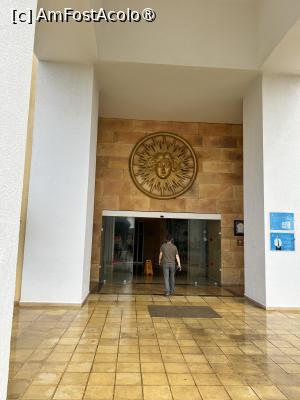 [P16] Intrarea în hotel » foto by indiralisa_26
 - 
<span class="allrVoted glyphicon glyphicon-heart hidden" id="av1536100"></span>
<a class="m-l-10 hidden" id="sv1536100" onclick="voting_Foto_DelVot(,1536100,27930)" role="button">șterge vot <span class="glyphicon glyphicon-remove"></span></a>
<a id="v91536100" class=" c-red"  onclick="voting_Foto_SetVot(1536100)" role="button"><span class="glyphicon glyphicon-heart-empty"></span> <b>LIKE</b> = Votează poza</a> <img class="hidden"  id="f1536100W9" src="/imagini/loader.gif" border="0" /><span class="AjErrMes hidden" id="e1536100ErM"></span>