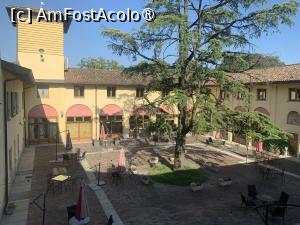 [P11] Restaurant Antico Borgo La Muratella,exterior,terasa » foto by AZE
 - 
<span class="allrVoted glyphicon glyphicon-heart hidden" id="av1440052"></span>
<a class="m-l-10 hidden" id="sv1440052" onclick="voting_Foto_DelVot(,1440052,27983)" role="button">șterge vot <span class="glyphicon glyphicon-remove"></span></a>
<a id="v91440052" class=" c-red"  onclick="voting_Foto_SetVot(1440052)" role="button"><span class="glyphicon glyphicon-heart-empty"></span> <b>LIKE</b> = Votează poza</a> <img class="hidden"  id="f1440052W9" src="/imagini/loader.gif" border="0" /><span class="AjErrMes hidden" id="e1440052ErM"></span>