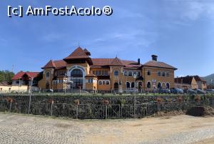 [P02] Rășinari,palatul cultural și muzeul etnografic » foto by AZE
 - 
<span class="allrVoted glyphicon glyphicon-heart hidden" id="av1390116"></span>
<a class="m-l-10 hidden" id="sv1390116" onclick="voting_Foto_DelVot(,1390116,28257)" role="button">șterge vot <span class="glyphicon glyphicon-remove"></span></a>
<a id="v91390116" class=" c-red"  onclick="voting_Foto_SetVot(1390116)" role="button"><span class="glyphicon glyphicon-heart-empty"></span> <b>LIKE</b> = Votează poza</a> <img class="hidden"  id="f1390116W9" src="/imagini/loader.gif" border="0" /><span class="AjErrMes hidden" id="e1390116ErM"></span>