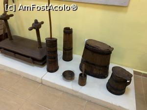 [P24] Muzeul etnografic Rășinari,recipiente de depozitare alimente » foto by AZE
 - 
<span class="allrVoted glyphicon glyphicon-heart hidden" id="av1390282"></span>
<a class="m-l-10 hidden" id="sv1390282" onclick="voting_Foto_DelVot(,1390282,28257)" role="button">șterge vot <span class="glyphicon glyphicon-remove"></span></a>
<a id="v91390282" class=" c-red"  onclick="voting_Foto_SetVot(1390282)" role="button"><span class="glyphicon glyphicon-heart-empty"></span> <b>LIKE</b> = Votează poza</a> <img class="hidden"  id="f1390282W9" src="/imagini/loader.gif" border="0" /><span class="AjErrMes hidden" id="e1390282ErM"></span>