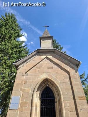 [P08] Mausoleul lui Andrei Șaguna » foto by Carmen Ion
 - 
<span class="allrVoted glyphicon glyphicon-heart hidden" id="av1510967"></span>
<a class="m-l-10 hidden" id="sv1510967" onclick="voting_Foto_DelVot(,1510967,28257)" role="button">șterge vot <span class="glyphicon glyphicon-remove"></span></a>
<a id="v91510967" class=" c-red"  onclick="voting_Foto_SetVot(1510967)" role="button"><span class="glyphicon glyphicon-heart-empty"></span> <b>LIKE</b> = Votează poza</a> <img class="hidden"  id="f1510967W9" src="/imagini/loader.gif" border="0" /><span class="AjErrMes hidden" id="e1510967ErM"></span>