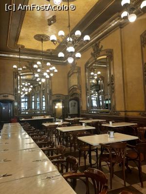 P01 [AUG-2023] Café Iruña - interior