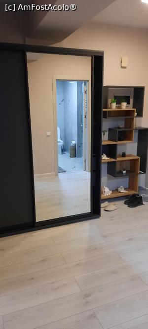 [P10] Chișinău, Artima Great Apartment, Holul cu Dulapul și Ușa Oglindă » foto by mprofeanu
 - 
<span class="allrVoted glyphicon glyphicon-heart hidden" id="av1479041"></span>
<a class="m-l-10 hidden" id="sv1479041" onclick="voting_Foto_DelVot(,1479041,28351)" role="button">șterge vot <span class="glyphicon glyphicon-remove"></span></a>
<a id="v91479041" class=" c-red"  onclick="voting_Foto_SetVot(1479041)" role="button"><span class="glyphicon glyphicon-heart-empty"></span> <b>LIKE</b> = Votează poza</a> <img class="hidden"  id="f1479041W9" src="/imagini/loader.gif" border="0" /><span class="AjErrMes hidden" id="e1479041ErM"></span>