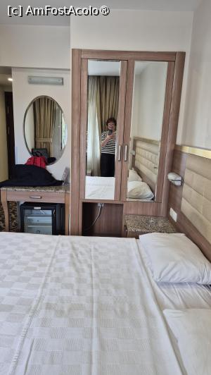 [P10] The City Hotel - prin cameră » foto by ANILU
 - 
<span class="allrVoted glyphicon glyphicon-heart hidden" id="av1531582"></span>
<a class="m-l-10 hidden" id="sv1531582" onclick="voting_Foto_DelVot(,1531582,28588)" role="button">șterge vot <span class="glyphicon glyphicon-remove"></span></a>
<a id="v91531582" class=" c-red"  onclick="voting_Foto_SetVot(1531582)" role="button"><span class="glyphicon glyphicon-heart-empty"></span> <b>LIKE</b> = Votează poza</a> <img class="hidden"  id="f1531582W9" src="/imagini/loader.gif" border="0" /><span class="AjErrMes hidden" id="e1531582ErM"></span>