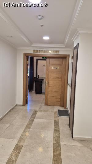 [P17] The City Hotel - intrarea la restaurant » foto by ANILU
 - 
<span class="allrVoted glyphicon glyphicon-heart hidden" id="av1531589"></span>
<a class="m-l-10 hidden" id="sv1531589" onclick="voting_Foto_DelVot(,1531589,28588)" role="button">șterge vot <span class="glyphicon glyphicon-remove"></span></a>
<a id="v91531589" class=" c-red"  onclick="voting_Foto_SetVot(1531589)" role="button"><span class="glyphicon glyphicon-heart-empty"></span> <b>LIKE</b> = Votează poza</a> <img class="hidden"  id="f1531589W9" src="/imagini/loader.gif" border="0" /><span class="AjErrMes hidden" id="e1531589ErM"></span>