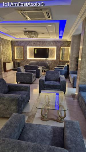 [P07] The City Hotel - prin loby » foto by ANILU
 - 
<span class="allrVoted glyphicon glyphicon-heart hidden" id="av1531579"></span>
<a class="m-l-10 hidden" id="sv1531579" onclick="voting_Foto_DelVot(,1531579,28588)" role="button">șterge vot <span class="glyphicon glyphicon-remove"></span></a>
<a id="v91531579" class=" c-red"  onclick="voting_Foto_SetVot(1531579)" role="button"><span class="glyphicon glyphicon-heart-empty"></span> <b>LIKE</b> = Votează poza</a> <img class="hidden"  id="f1531579W9" src="/imagini/loader.gif" border="0" /><span class="AjErrMes hidden" id="e1531579ErM"></span>