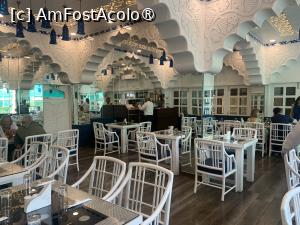 [P03] New Riao restaurant Agra,interior » foto by AZE
 - 
<span class="allrVoted glyphicon glyphicon-heart hidden" id="av1435449"></span>
<a class="m-l-10 hidden" id="sv1435449" onclick="voting_Foto_DelVot(,1435449,28621)" role="button">șterge vot <span class="glyphicon glyphicon-remove"></span></a>
<a id="v91435449" class=" c-red"  onclick="voting_Foto_SetVot(1435449)" role="button"><span class="glyphicon glyphicon-heart-empty"></span> <b>LIKE</b> = Votează poza</a> <img class="hidden"  id="f1435449W9" src="/imagini/loader.gif" border="0" /><span class="AjErrMes hidden" id="e1435449ErM"></span>