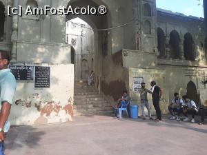 [P36] Bara Imambara - Intrarea către Shahi Baoli » foto by adso
 - 
<span class="allrVoted glyphicon glyphicon-heart hidden" id="av1443188"></span>
<a class="m-l-10 hidden" id="sv1443188" onclick="voting_Foto_DelVot(,1443188,28680)" role="button">șterge vot <span class="glyphicon glyphicon-remove"></span></a>
<a id="v91443188" class=" c-red"  onclick="voting_Foto_SetVot(1443188)" role="button"><span class="glyphicon glyphicon-heart-empty"></span> <b>LIKE</b> = Votează poza</a> <img class="hidden"  id="f1443188W9" src="/imagini/loader.gif" border="0" /><span class="AjErrMes hidden" id="e1443188ErM"></span>